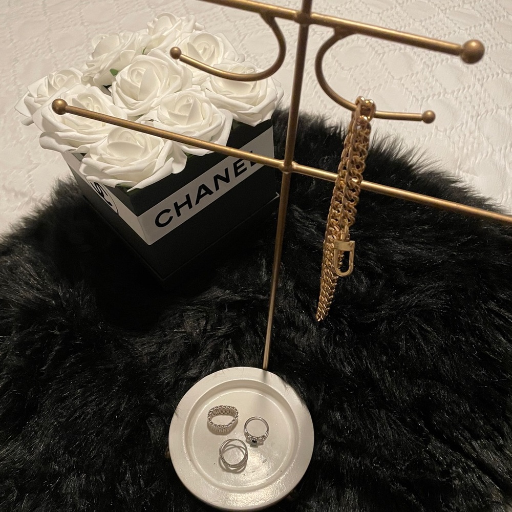 Jewelry rack